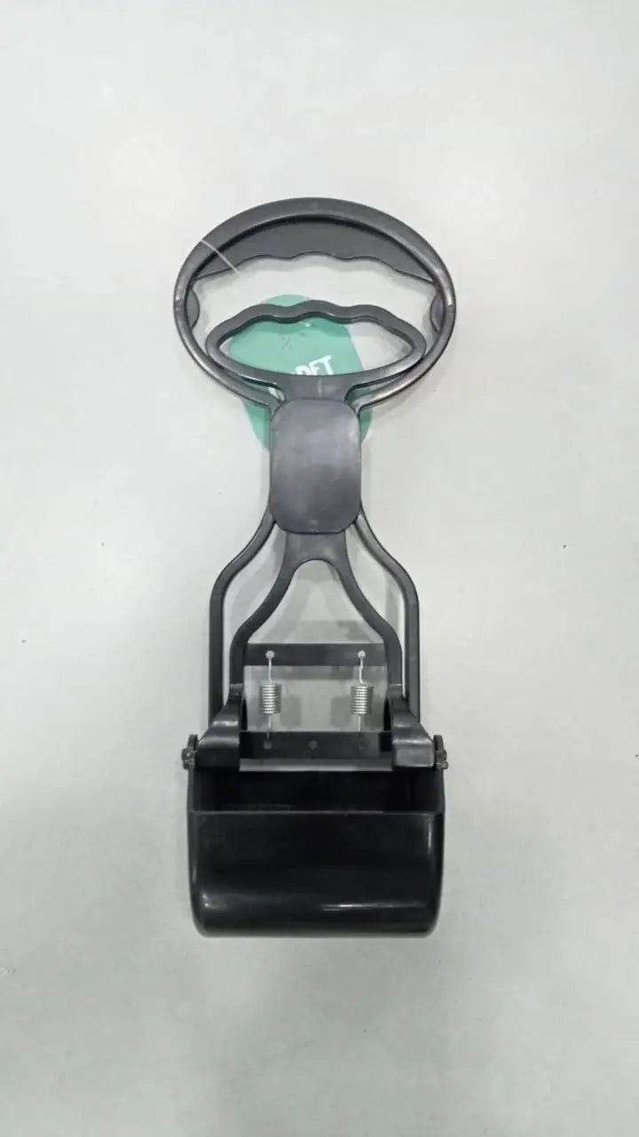 bc2300e318c567036c7116bd85a39ada.jpg Poop Handle Scoop S - Image 1